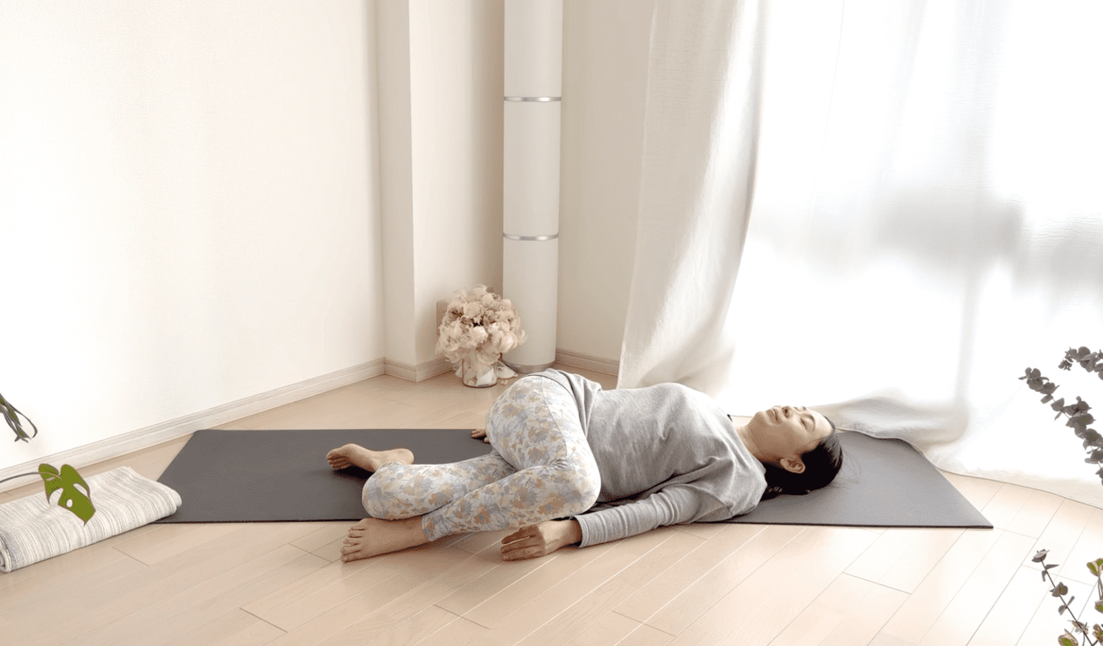 ねじりのポーズ