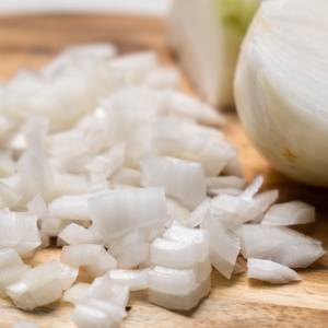 【玉ねぎ】そのまま調理したら損！血液サラサラ効果を最大化する「切った後の放置時間」とは