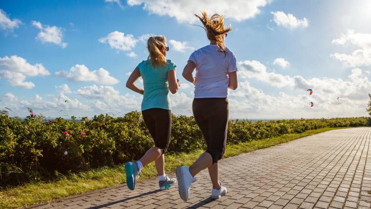 【中年期の運動習慣が女性の早期死亡リスクを左右する】最新研究が示唆