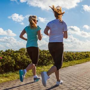 【中年期の運動習慣が女性の早期死亡リスクを左右する】最新研究が示唆