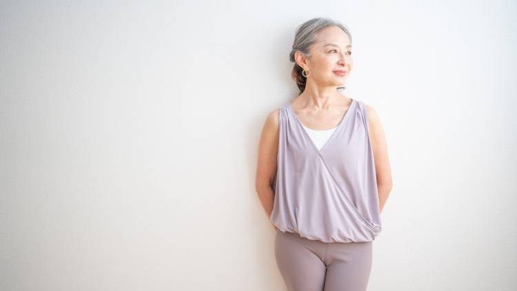 「学ぶ」は「魔法」。63歳のヨガ講師、ピラティスで“教わる側”に戻って思うこと｜連載 #60代のリアル