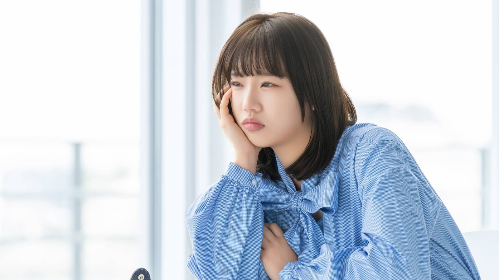  新生活のストレスで呼吸が浅くなる？【デスクワーク中OK】呼吸を深める肋骨ほぐしエクササイズ 