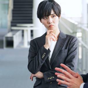 「職場の雑談が苦手」なままでも大丈夫。精神科医が教える、心をスッと楽にする処方箋