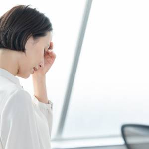 【全身がスーッと軽くなる！】「疲れやすさ」の正体は呼吸の浅さだった？「猫の伸びのポーズ」の驚きの効果