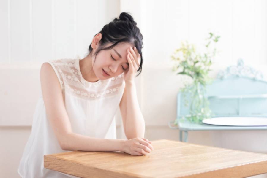女性