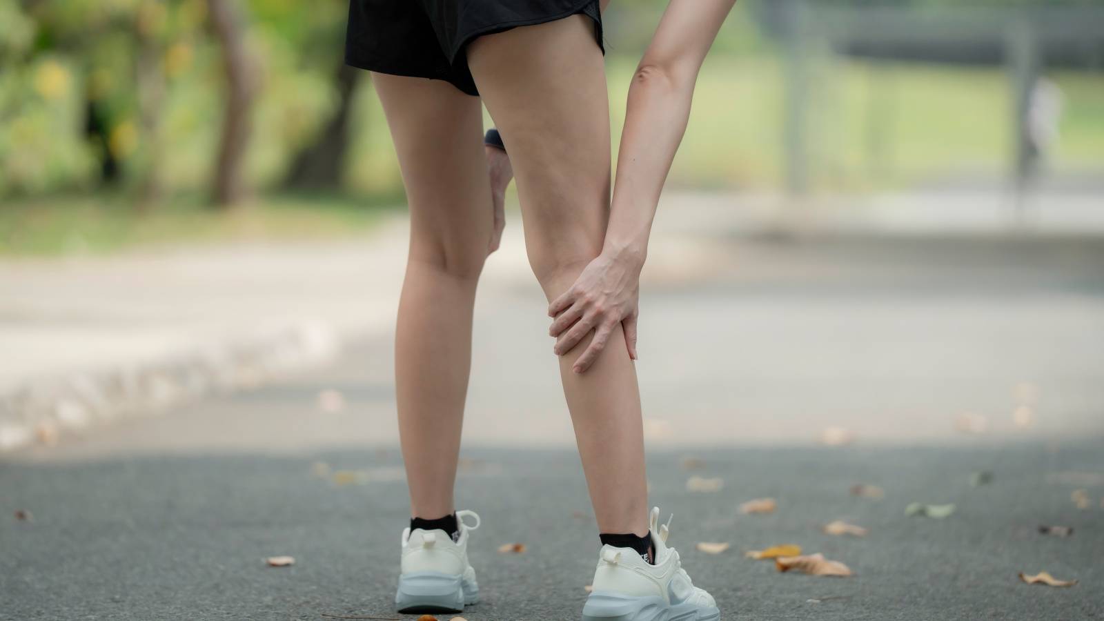 【直立不動より直立“可”動！】長時間の立ちっぱなしを楽にするために役立つアイデア