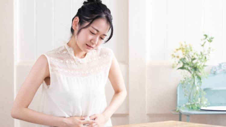 「知らずにやってたわ…」お腹の張り・ガスが増えるNG習慣3選｜管理栄養士が解説