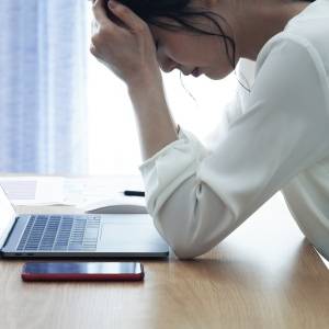 心がすり減る人ほど無意識にやっている“自分いじめ”とは｜臨床心理士が解説