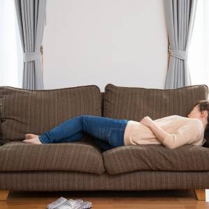 太りやすい人【食後すぐに座ってない？】食後10分の過ごし方が体を変える「簡単ヒールアップスクワット」