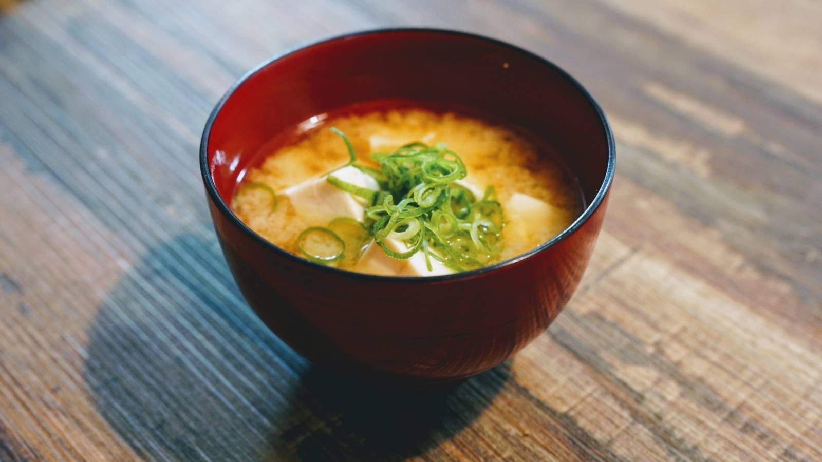 朝みそ汁に“焼きのり”を加えるだけ！亜鉛不足を防ぐラクラク習慣｜管理栄養士が解説
