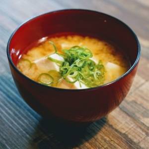 朝みそ汁に“焼きのり”を加えるだけ!亜鉛不足を防ぐラクラク習慣|管理栄養士が解説