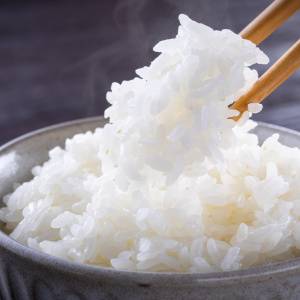 朝のごはんにのせるだけ!亜鉛不足を補う食材4選|管理栄養士が解説