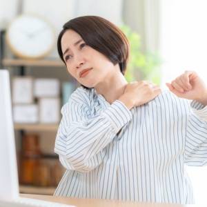 マッサージより効果大!肩こり・巻き肩を寝たままリセット→たった1分で呼吸から美姿勢になる「オープンブック」