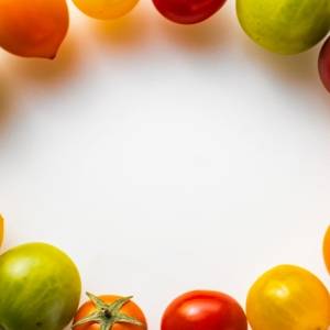 トマトは生より加熱？リコピンの吸収率を高める食べ方｜管理栄養士が解説