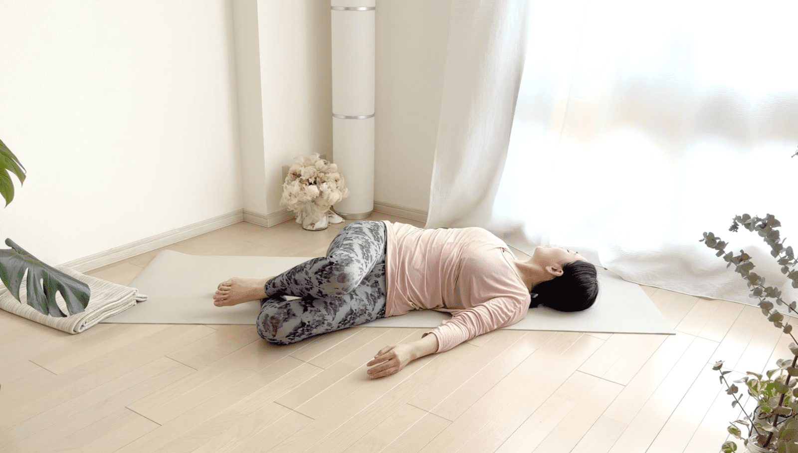 首のストレッチ