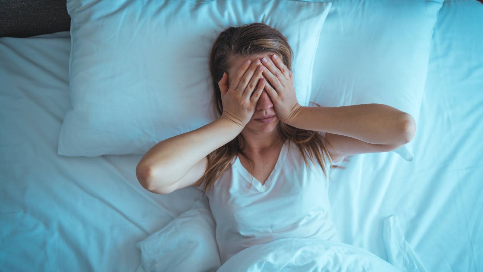  【更年期世代の疲れ対策】ぐっすり眠る！翌朝の目覚めがよくなる！夜のむくみとりエクササイズ 