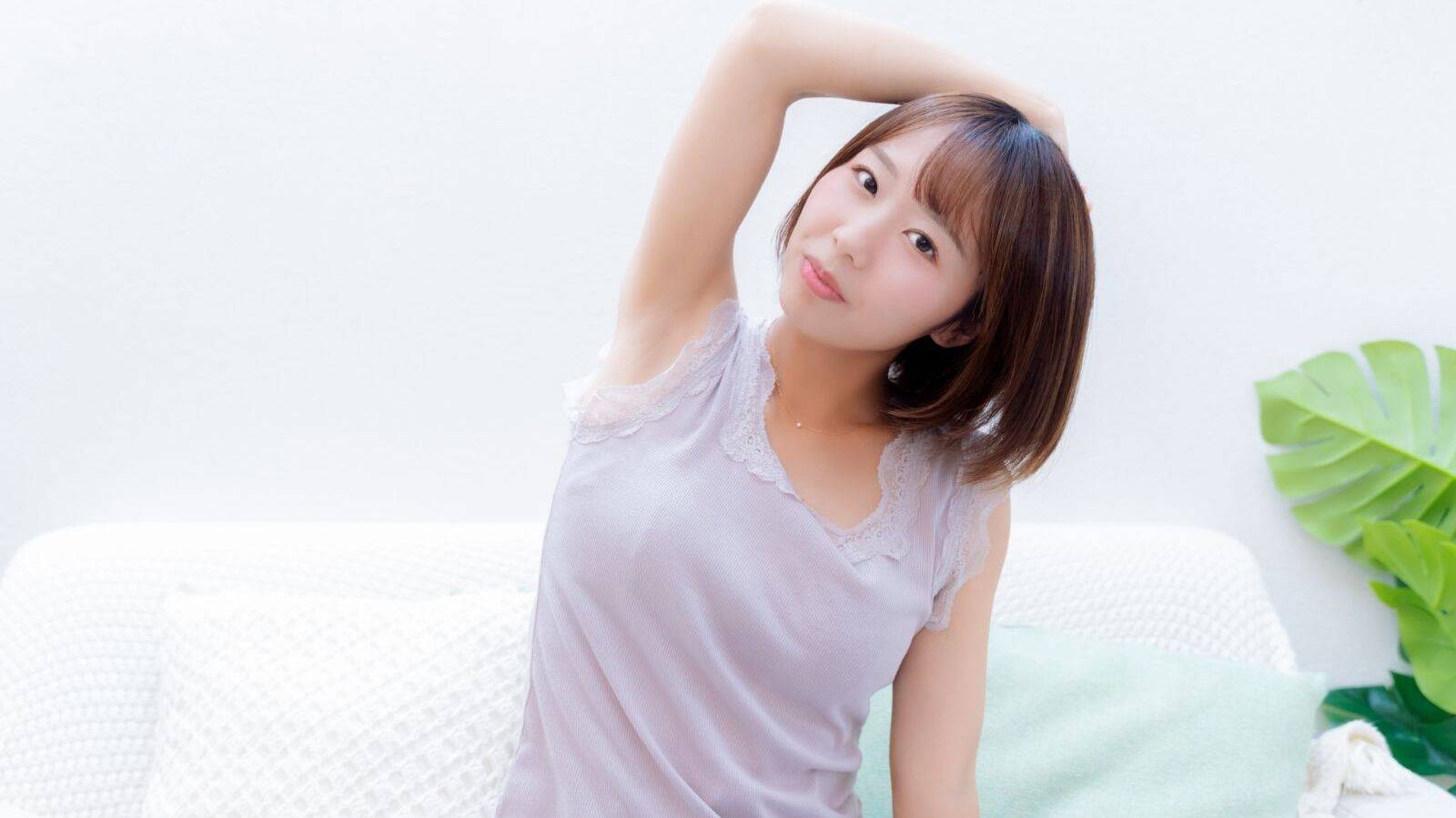 「脇腹ストレッチ」では「深く倒す」は卒業！角度より大切なお尻の固定で、脇腹はもっと伸びる！