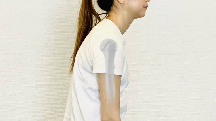 【美背中への最短ルート】肩先が外側に向くだけで後ろ姿が劇的に変わる!巻き肩改善エクササイズ