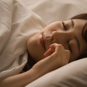 寝なきゃと焦るほど、どんどん眠れなくなるあなたに|心理師がやっている、眠るための方法