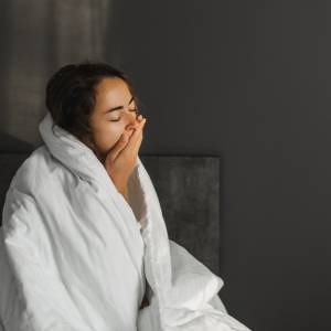 【あくびの脳内への働き】脳内の老廃物を排出する可能性|最新研究で見えたこと