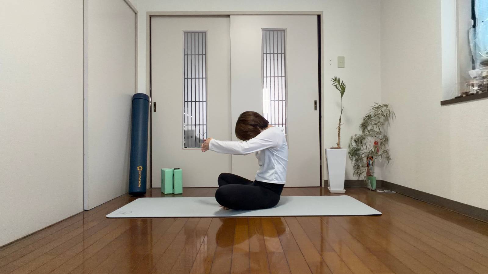 背中ほぐしストレッチ