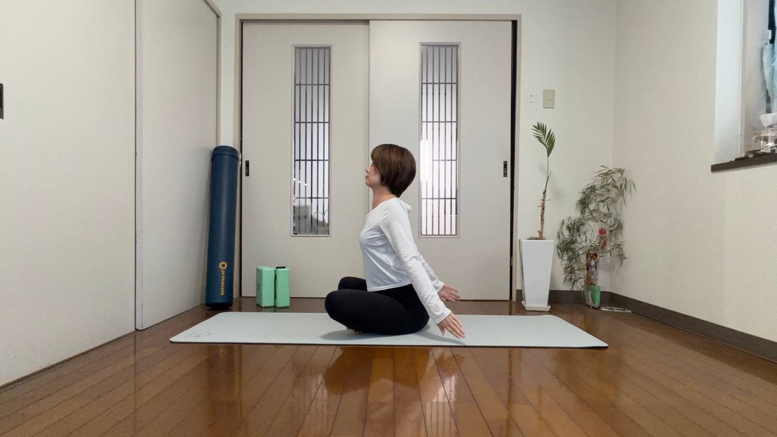 背中ほぐしストレッチ