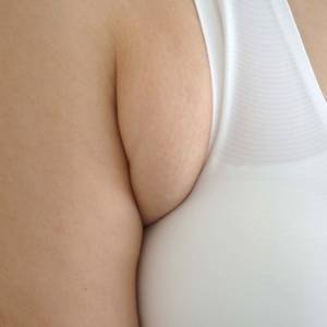 【脇のハミ肉の撃退方法】「リンパの滞り」を流して上半身をスッキリさせる「脇の下リンパ流し」