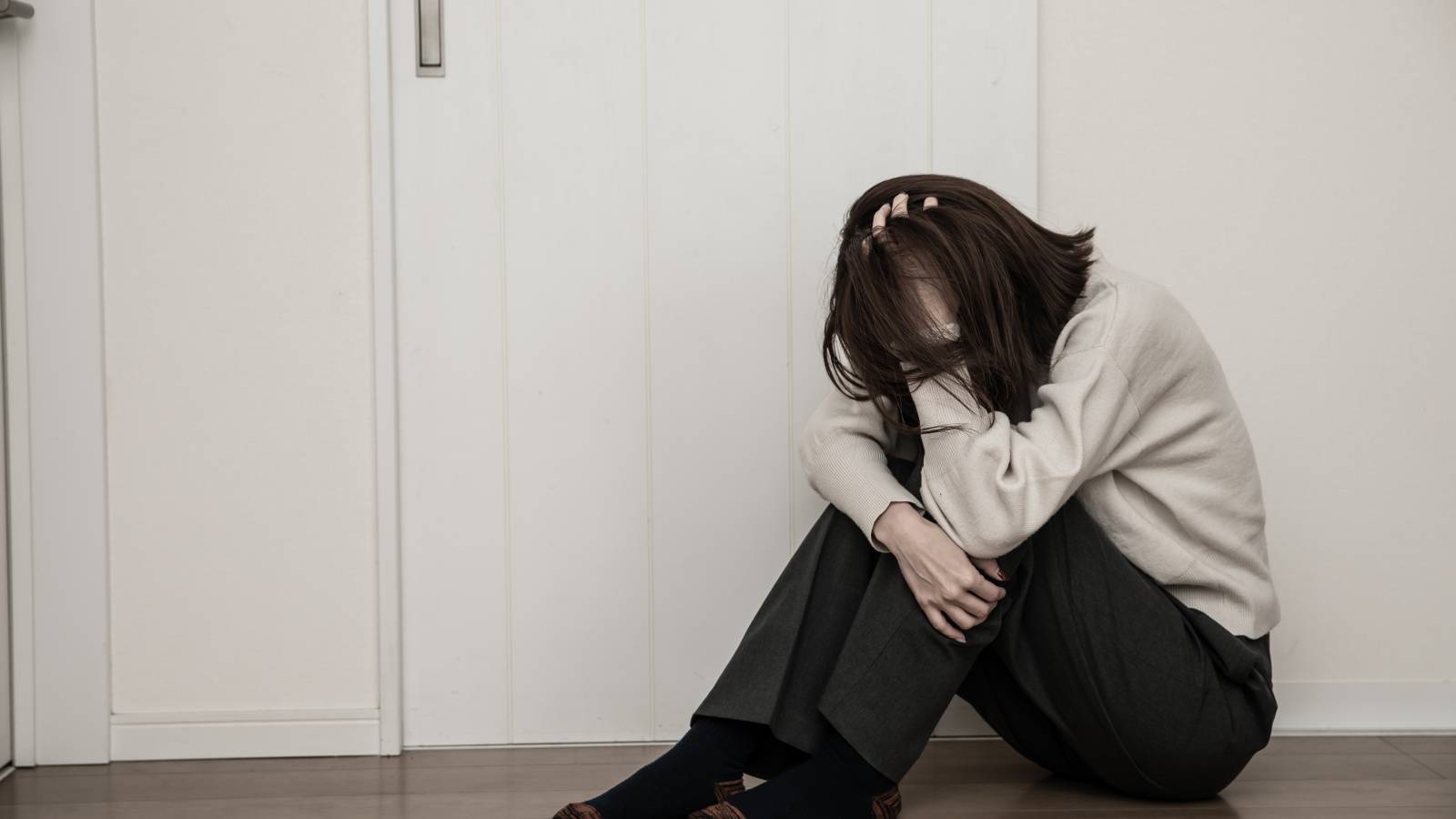 「ガラスの天井」の議論からこぼれ落ちる、低賃金とケア役割に縛られた地方の女性たち【インタビュー】