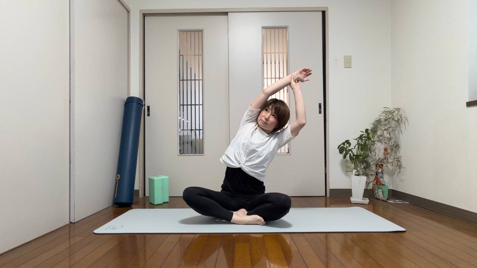 広背筋ストレッチ