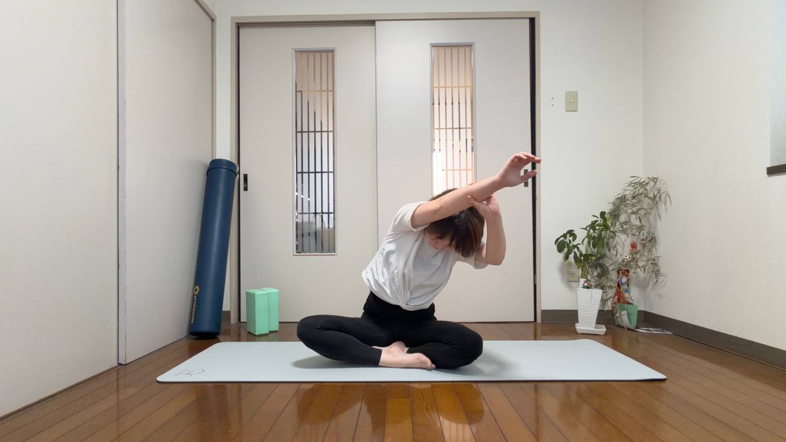 広背筋ストレッチ