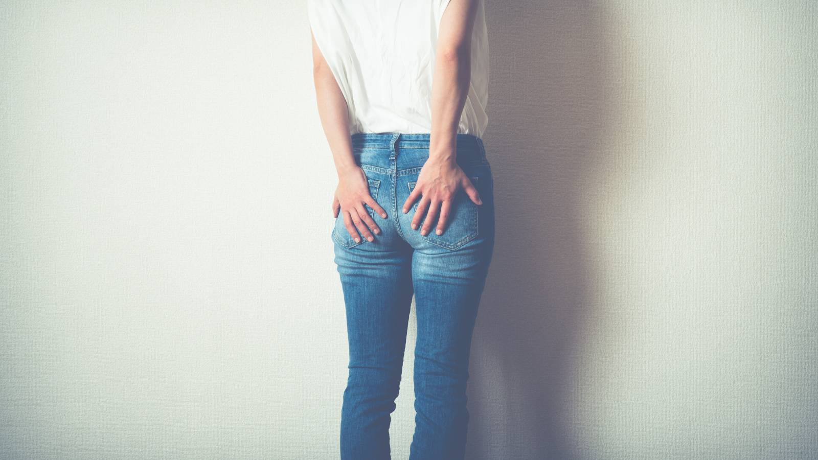 【9割の女性ができない姿勢、が実は効く！】ヒップアップと脚の引き締めが同時に叶う「脚ねじりエクサ」
