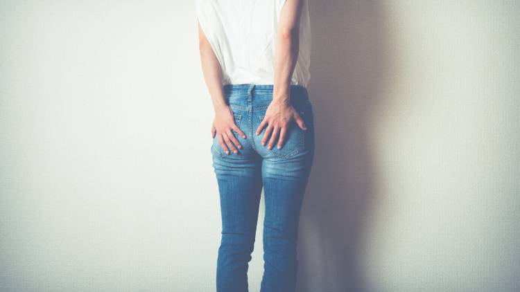 【9割の女性ができない姿勢、が実は効く！】ヒップアップと脚の引き締めが同時に叶う「脚ねじりエクサ」