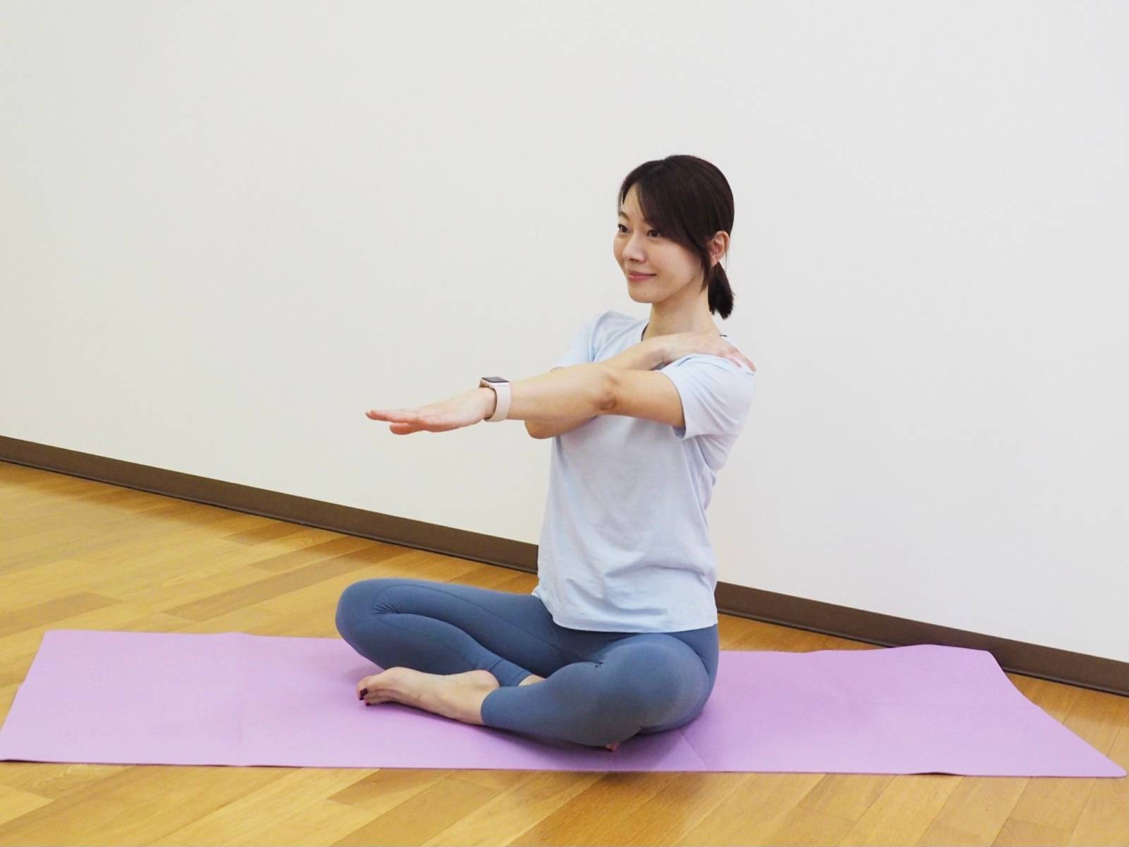 肩甲骨ストレッチ