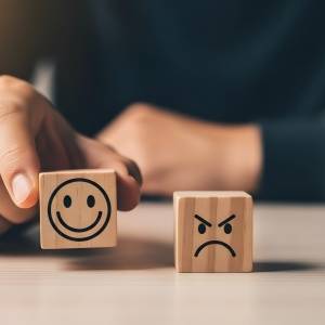 嫉妬を「強い怒り」と捉えるーブッダから学ぶ、負の感情の手放し方