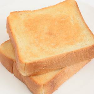 朝のトーストにプラスしたい。血糖値の急上昇を抑える組み合わせ3選｜管理栄養士が解説