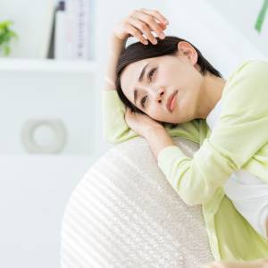 【反り腰の人が疲れやすい理由】暑さに負けない体を作る！姿勢バランスが整う「腸腰筋エクササイズ」
