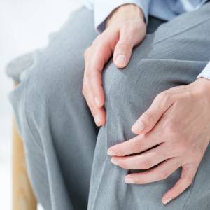 【膝に不調を感じるのは歩き方のせいではなかった！】40代以降に増加する「膝の違和感」を緩和する方法