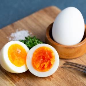 朝、ゆで卵を単品で食べない方がいい人の特徴3つ｜管理栄養士が解説