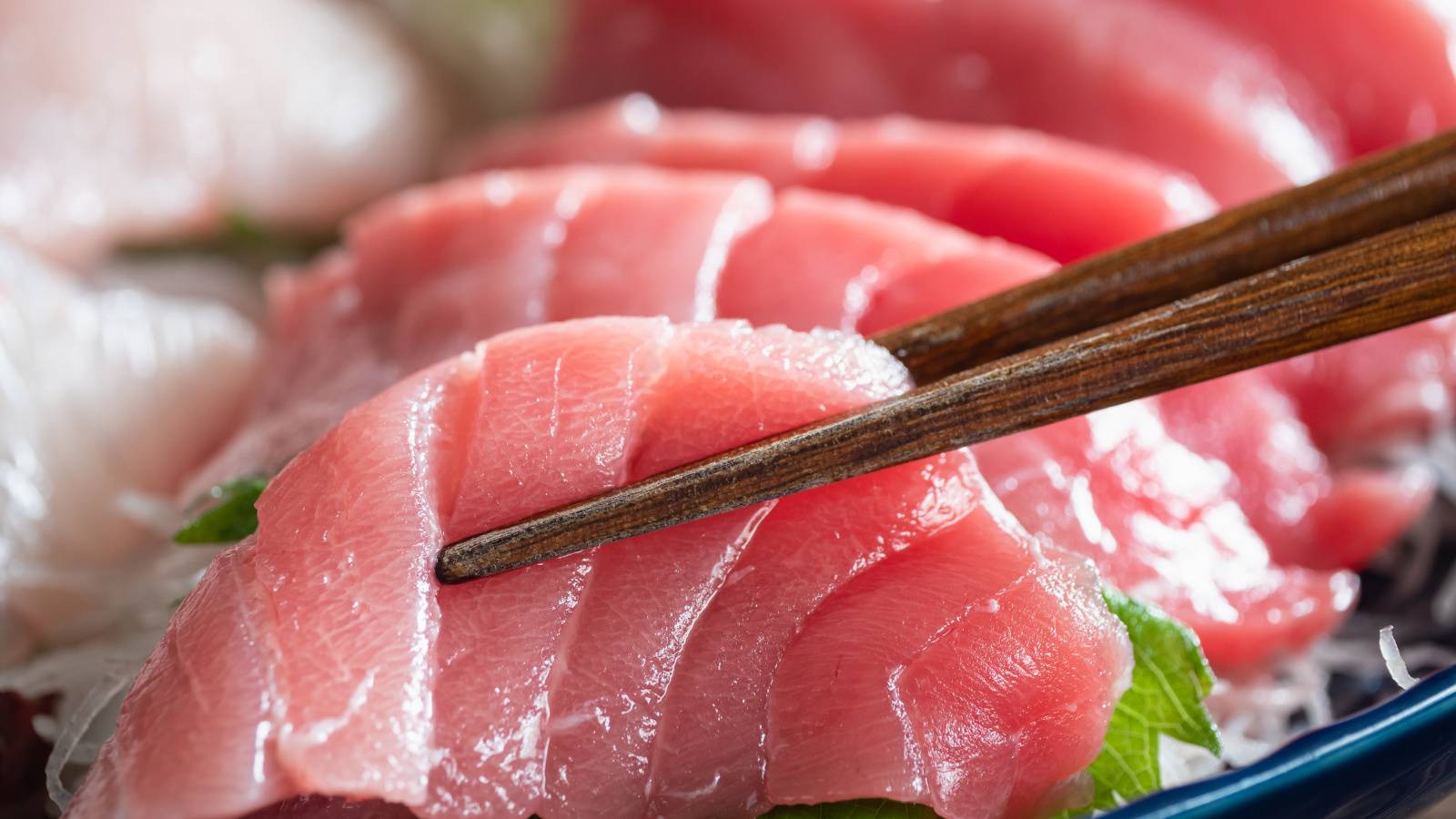 気温が上がる季節に注意。アニサキス食中毒を防ぐために知っておきたい4つのこと｜管理栄養士が解説