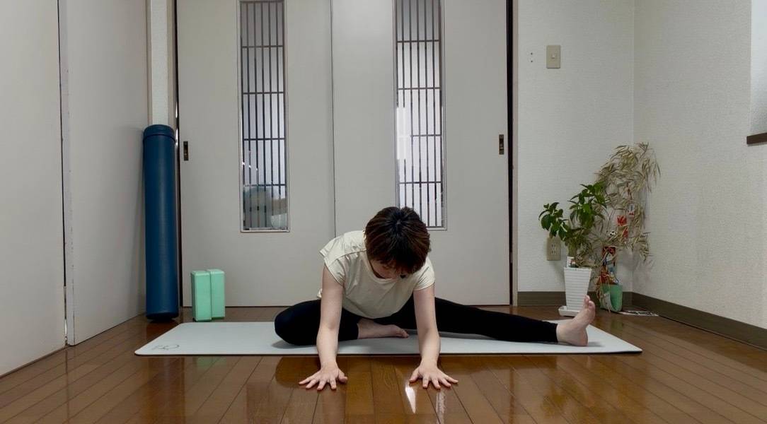内ももストレッチ