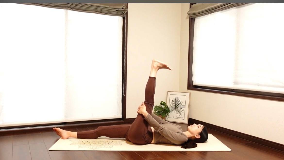 腿裏ストレッチ