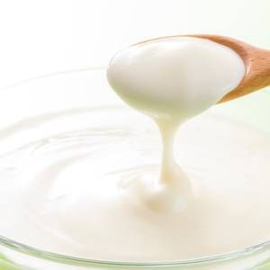 朝の「ヨーグルト」にのせるだけ。肌老化対策に取り入れたい食べ物4選｜管理栄養士が解説