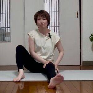 【体がガチガチに硬い人ほど効く】いきなり伸ばすのは逆効果!みるみる体が柔らかくなる「ゆらすだけストレッチ」