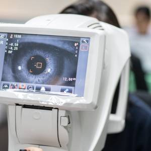 保険適用のみで手術が可能？【眼科医がわかりやすく解説】単焦点眼内レンズとは