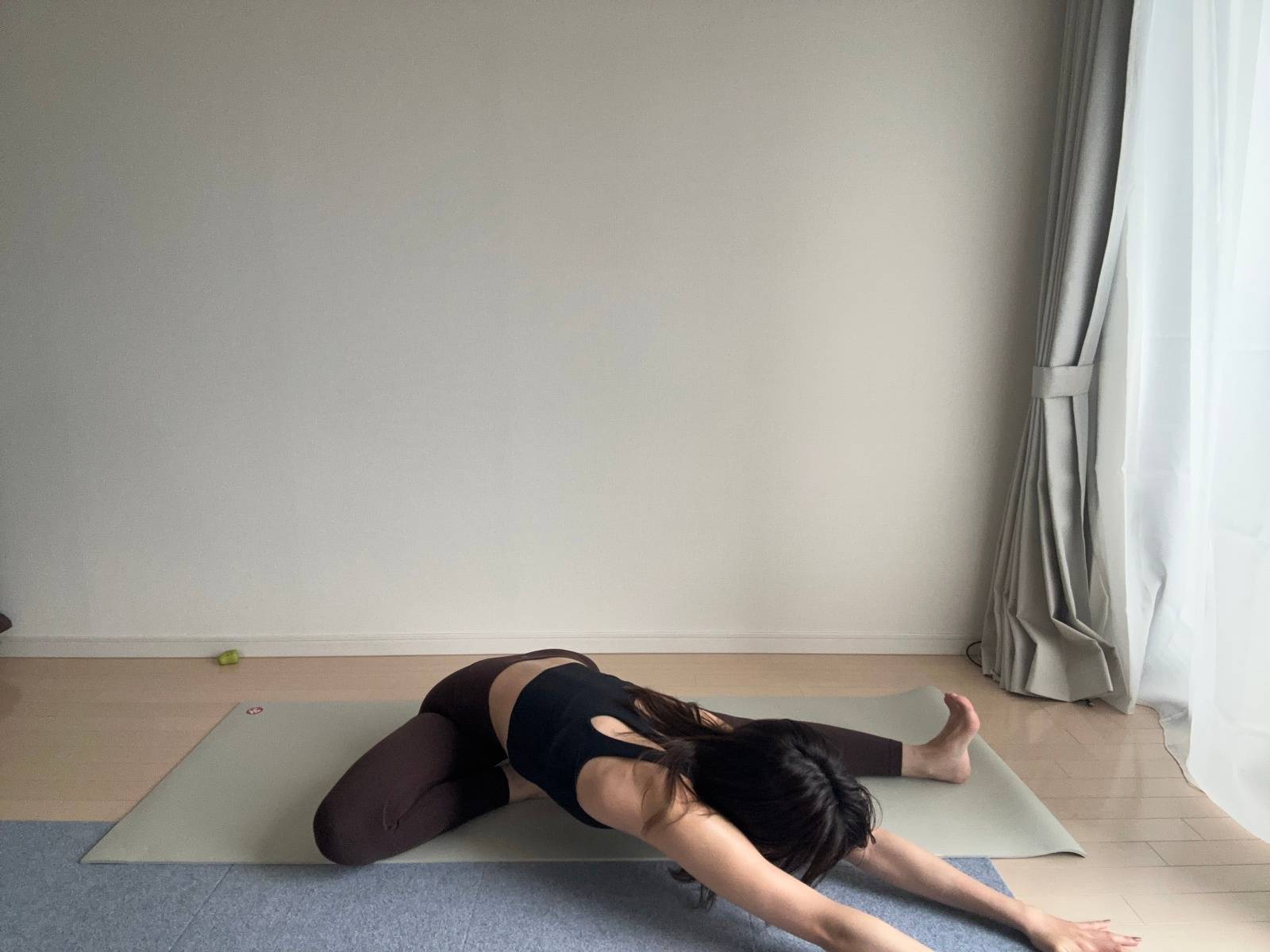 内転筋ストレッチ