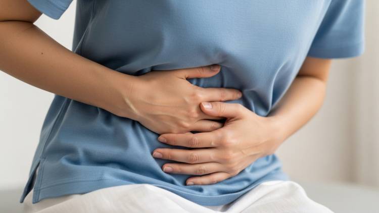 食後の張り感や違和感に【お腹のガス溜まりを即排出】驚くほどお腹がスッキリする簡単ポーズ