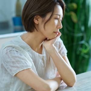 更年期の今、手放したい5つのこと|3000件以上の相談を受けてきた私が考える、しんどさの背景