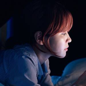 【米研究】スマホの普及が出生率低下の一因に?「対面で会う時間の減少」が影響する可能性