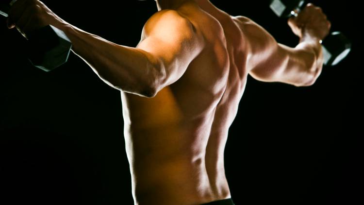 【胸と背中の筋肉が強い人は心筋梗塞リスクが低い！？】筋肉の密度と心筋梗塞リスクの関連を研究が示唆
