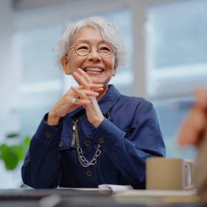 「年を取れば衰える」は思い込みだった？ 65歳以上1万人超を12年間追跡してわかった、“心と体が若返る人”の共通点